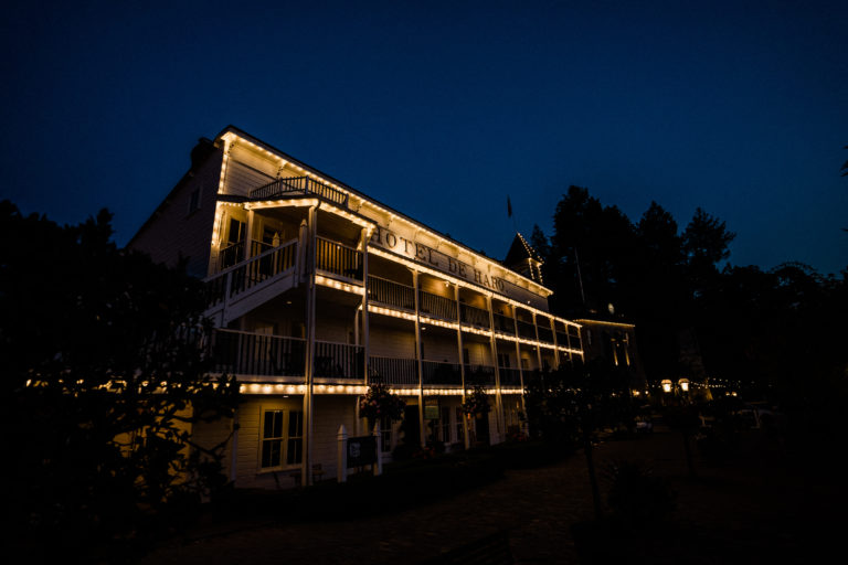 roche harbor resort wedding photographers takes dusk photos of the hotel