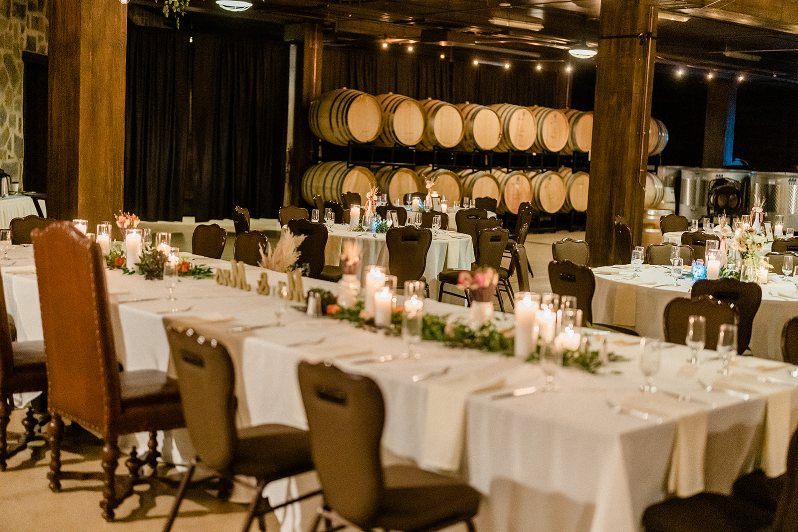 Beautiful wedding dining hall inside Swiftwater Cellars