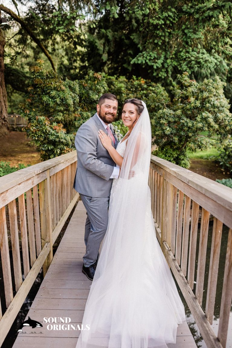 Lakeside Gardens Wedding // Amanda + Brad