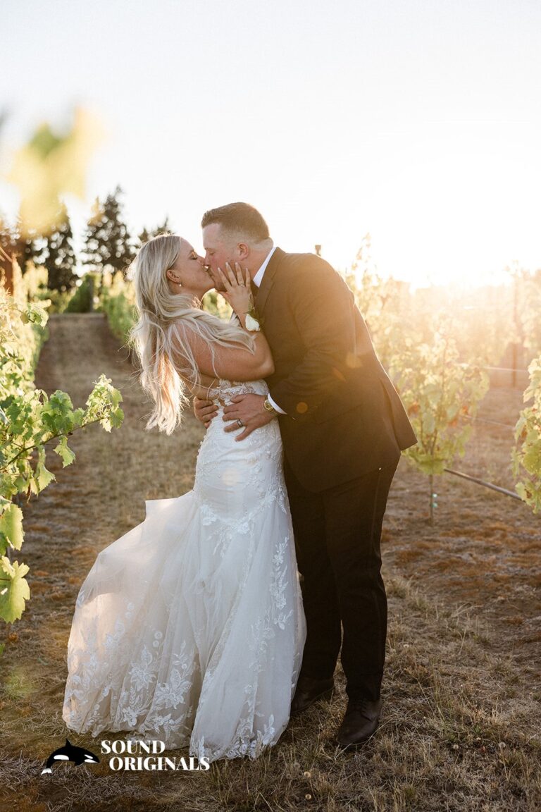 Aurora Colony Vineyards Wedding // Nellie + Reid