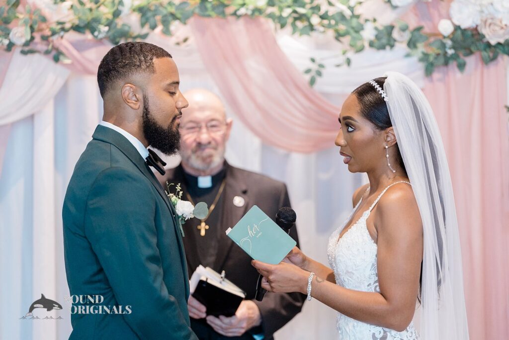 Bride says her vows at Briza on the Bay Wedding